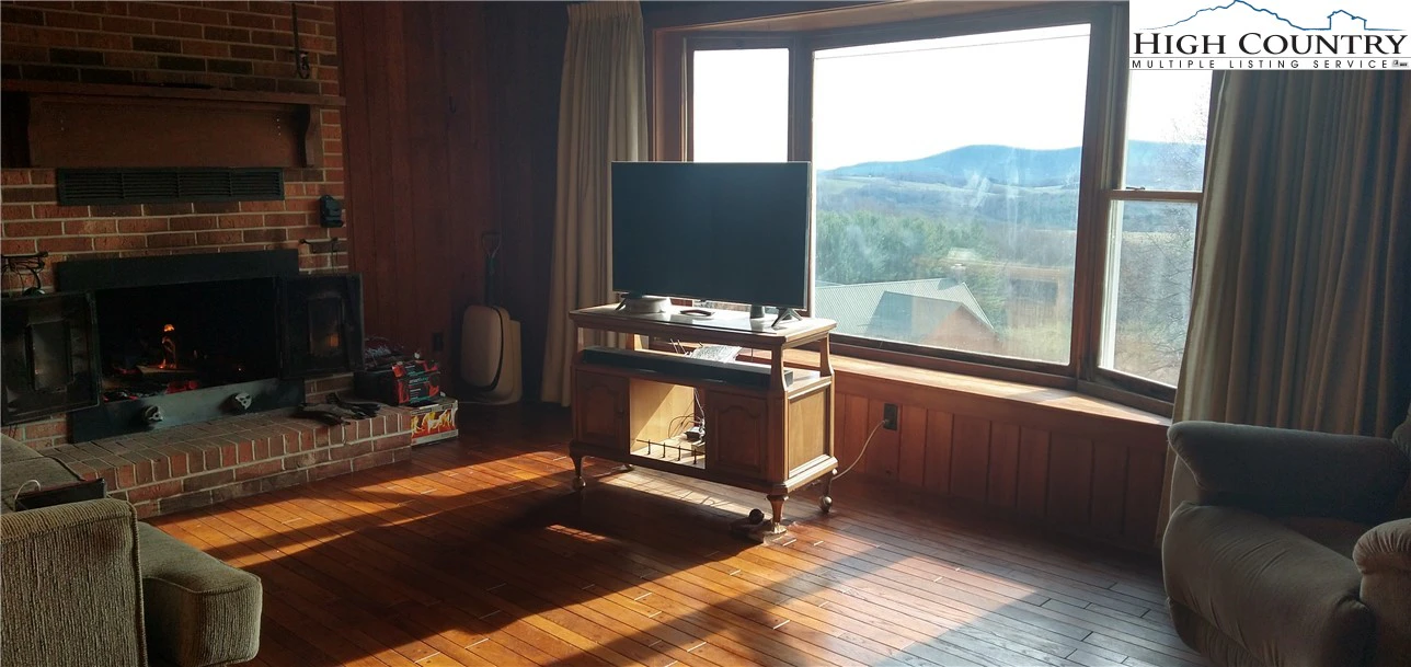 Image number 6 for the current listing