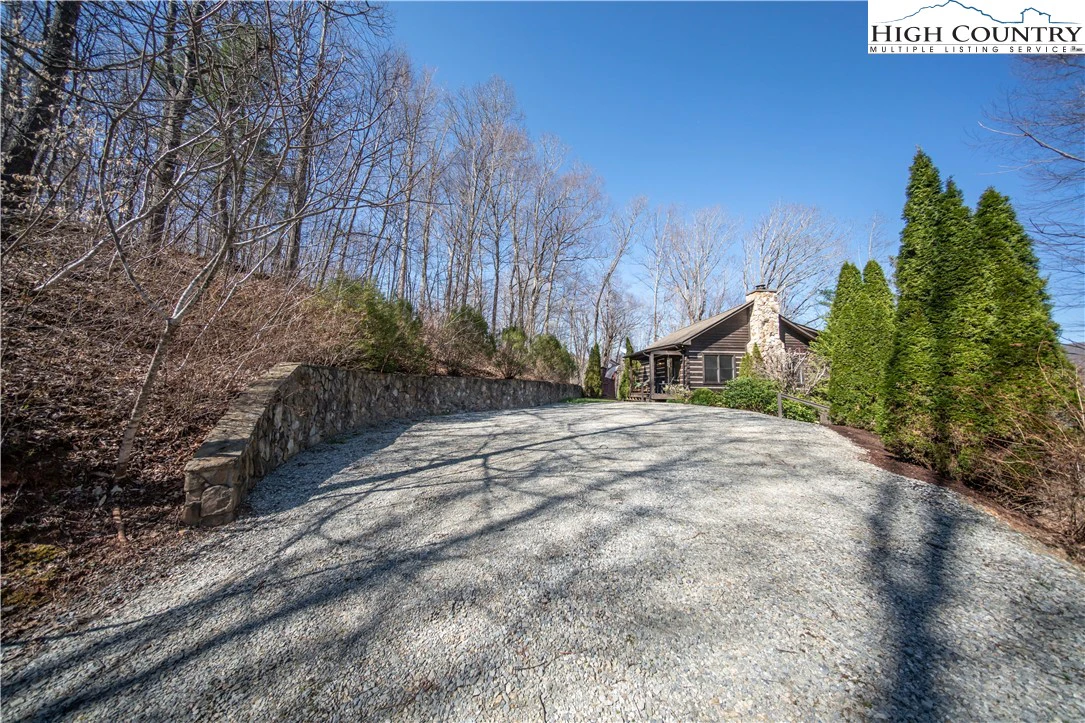 Image number 9 for the current listing