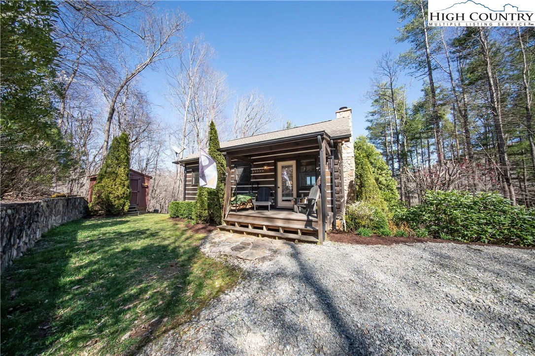 Image number 13 for the current listing