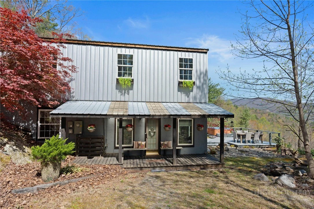 Image number 4 for the current listing