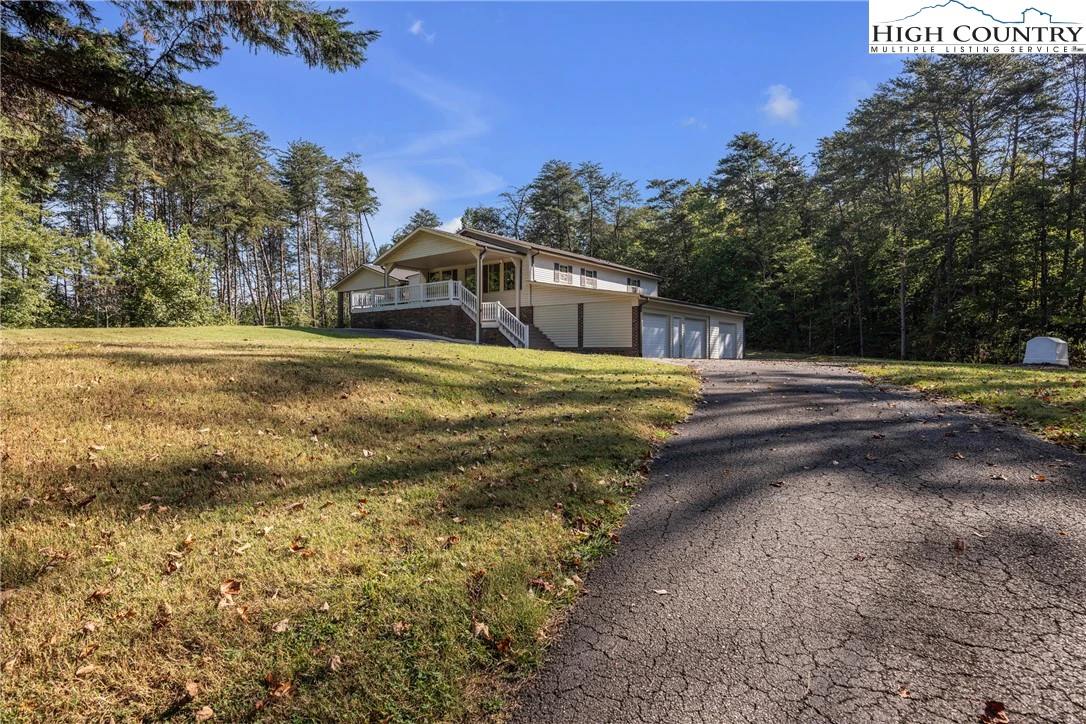 Image number 20 for the current listing