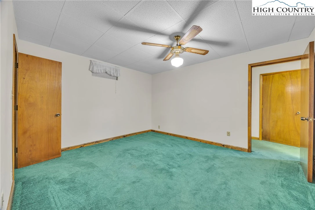 Image number 7 for the current listing