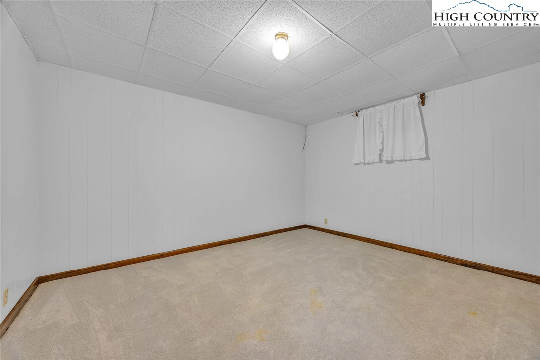 Image number 10 for the current listing
