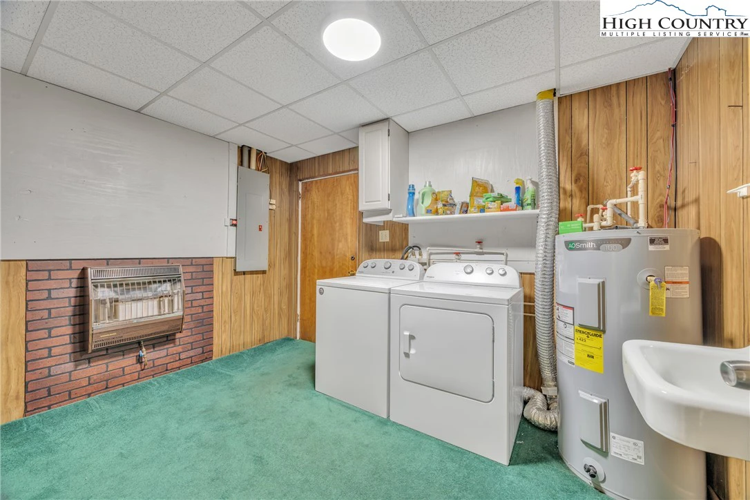 Image number 15 for the current listing