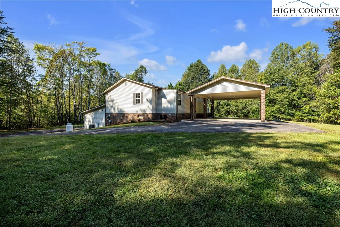 Image number 18 for the current listing