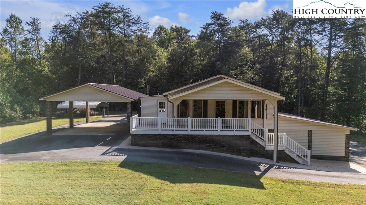 Image number 1 for the current listing