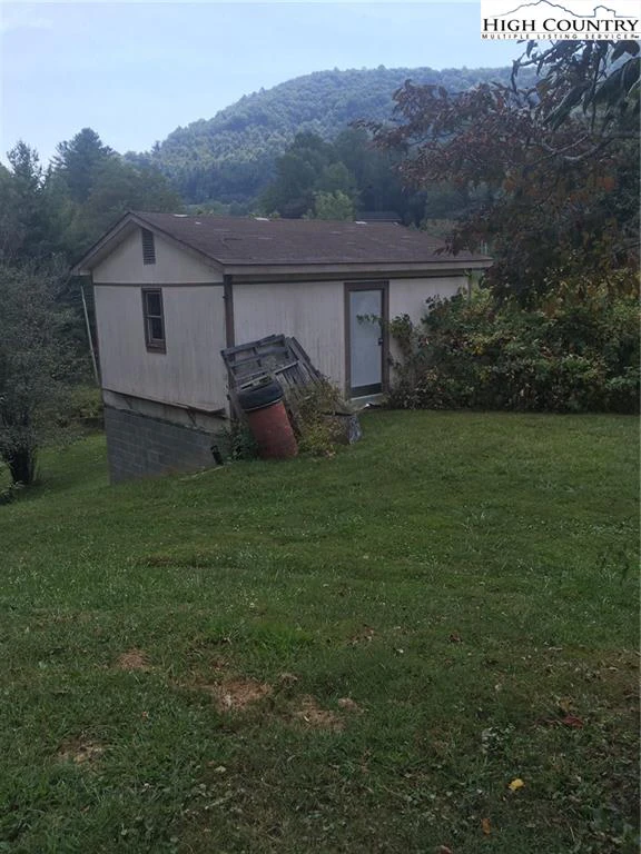Image number 4 for the current listing