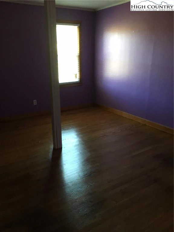 Image number 10 for the current listing