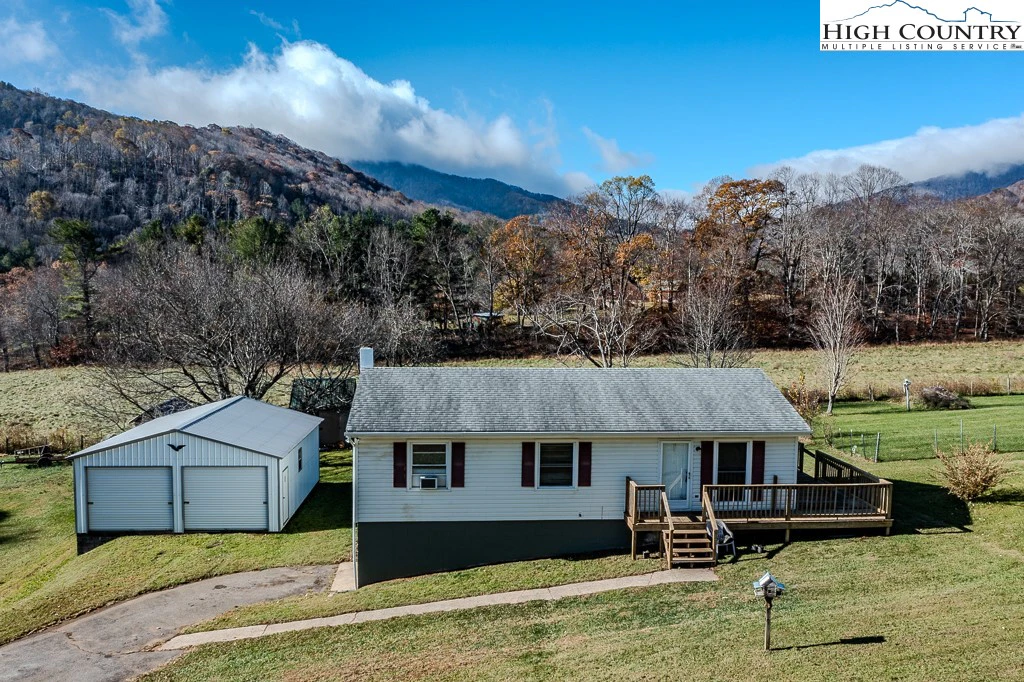Image number 1 for the current listing