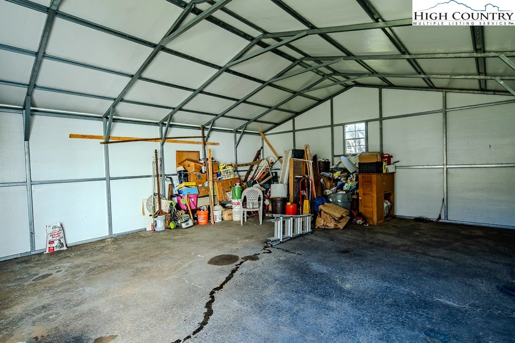 Image number 12 for the current listing