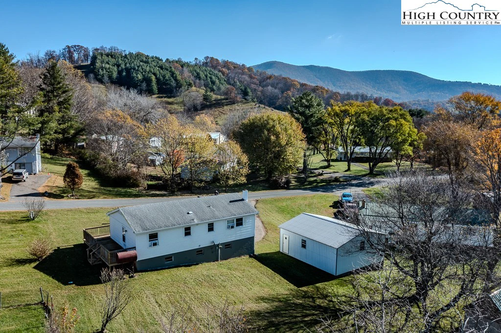 Image number 19 for the current listing