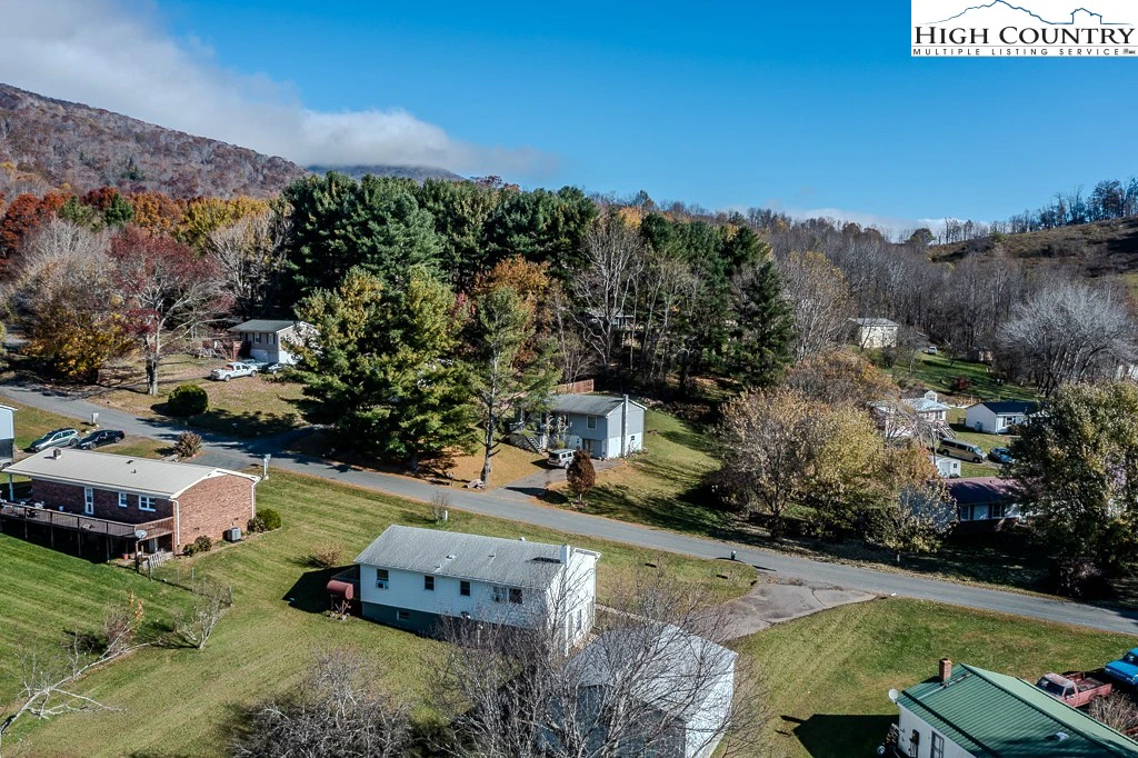 Image number 21 for the current listing