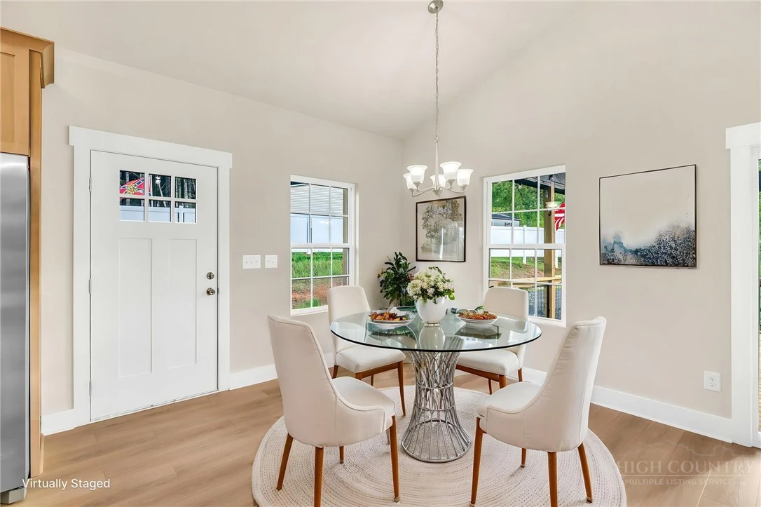 Image number 16 for the current listing