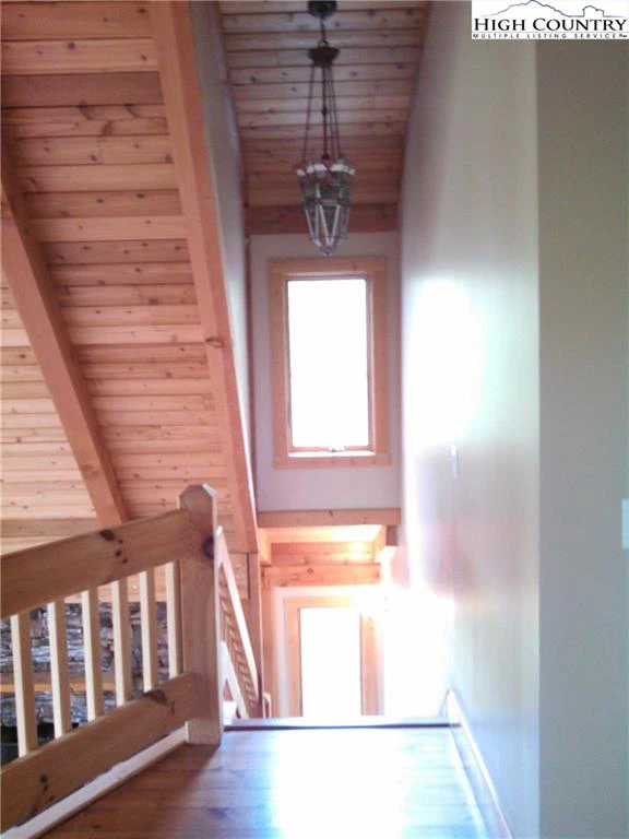 Image number 6 for the current listing