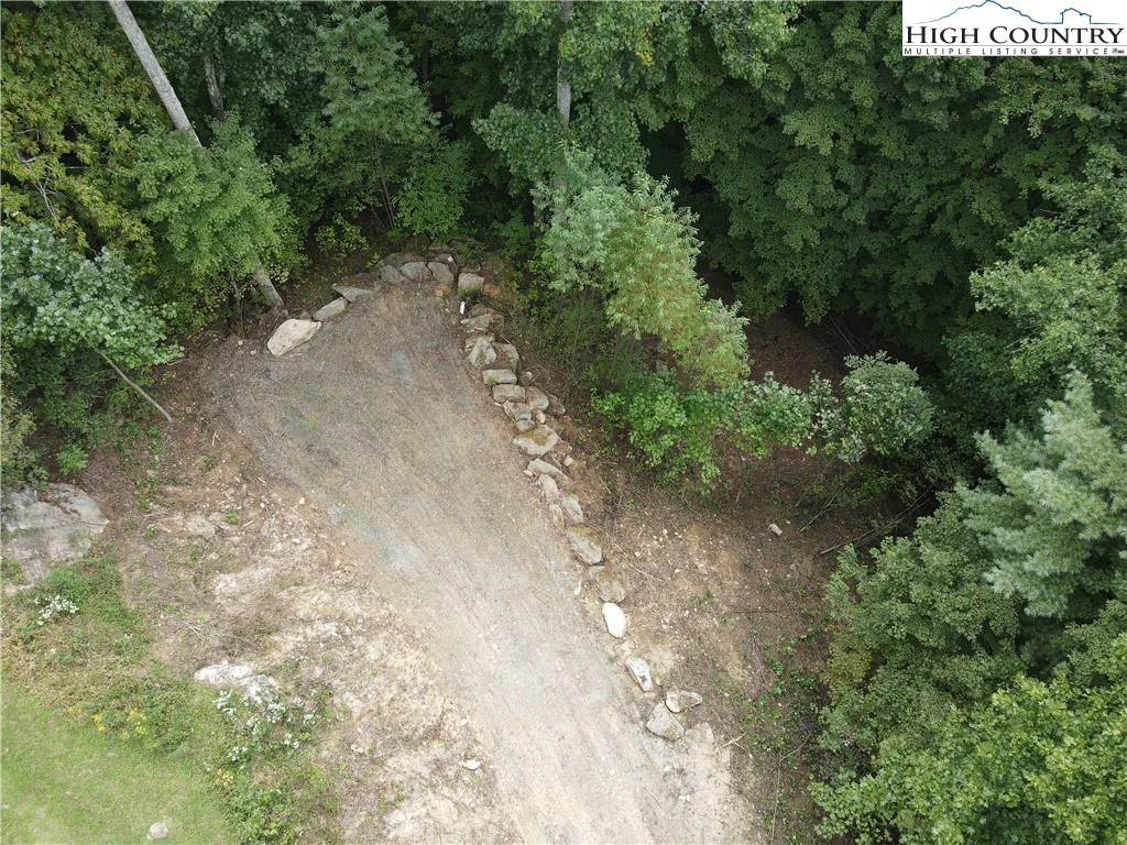 Image number 18 for the current listing