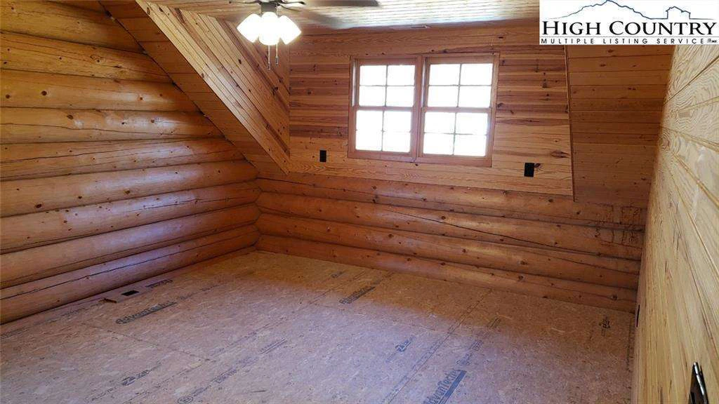 Image number 3 for the current listing