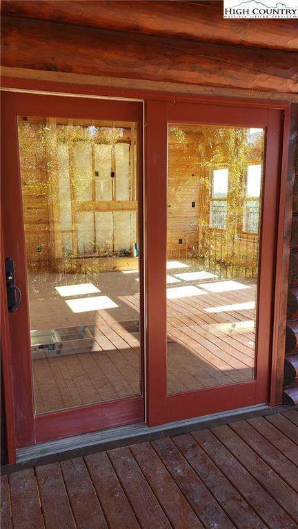 Image number 2 for the current listing