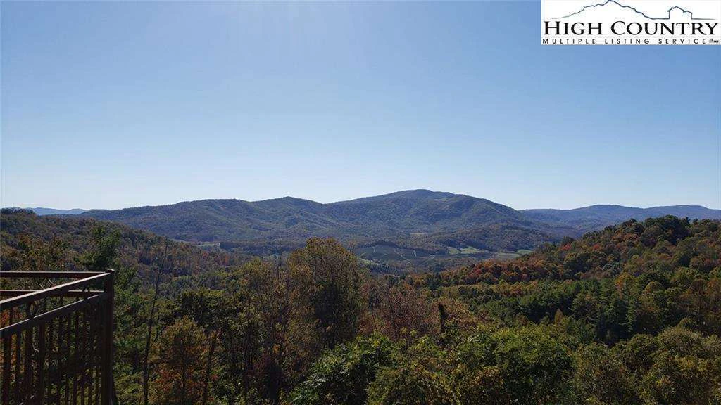 Image number 17 for the current listing