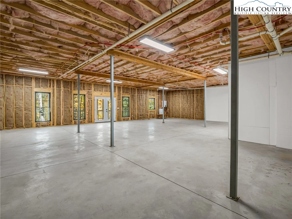 Image number 2 for the current listing