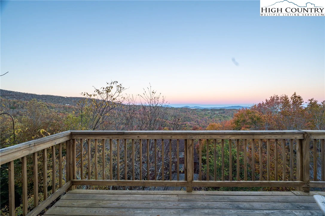 Image number 12 for the current listing