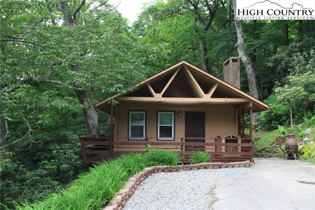 Image number 1 for the current listing