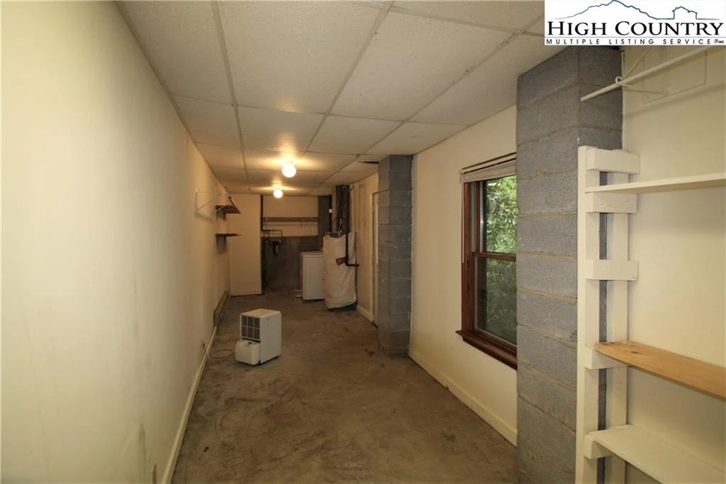 Image number 6 for the current listing
