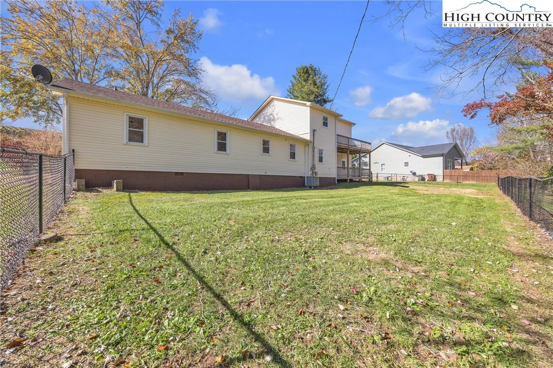 Image number 15 for the current listing