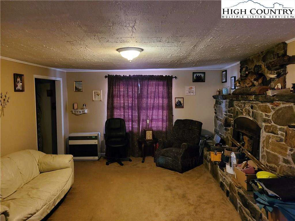 Image number 5 for the current listing