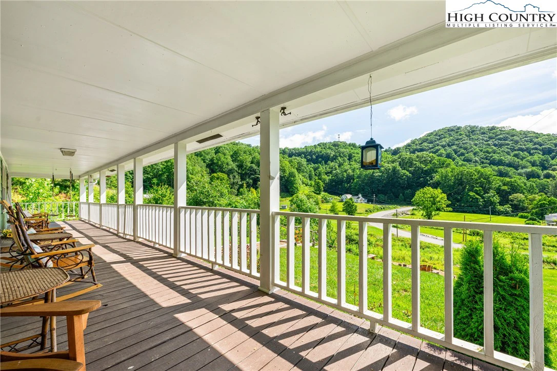 Image number 8 for the current listing
