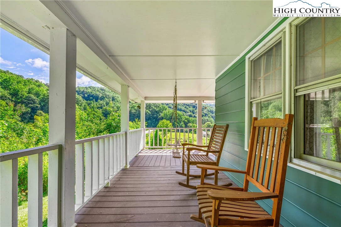 Image number 11 for the current listing