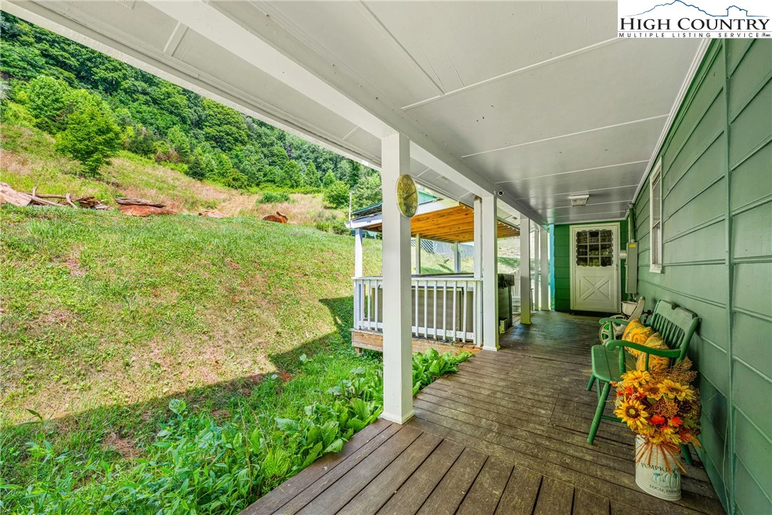 Image number 12 for the current listing