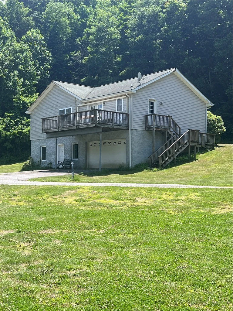 Image number 13 for the current listing