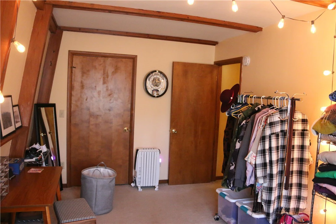 Image number 12 for the current listing