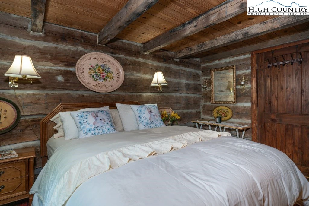 Image number 7 for the current listing