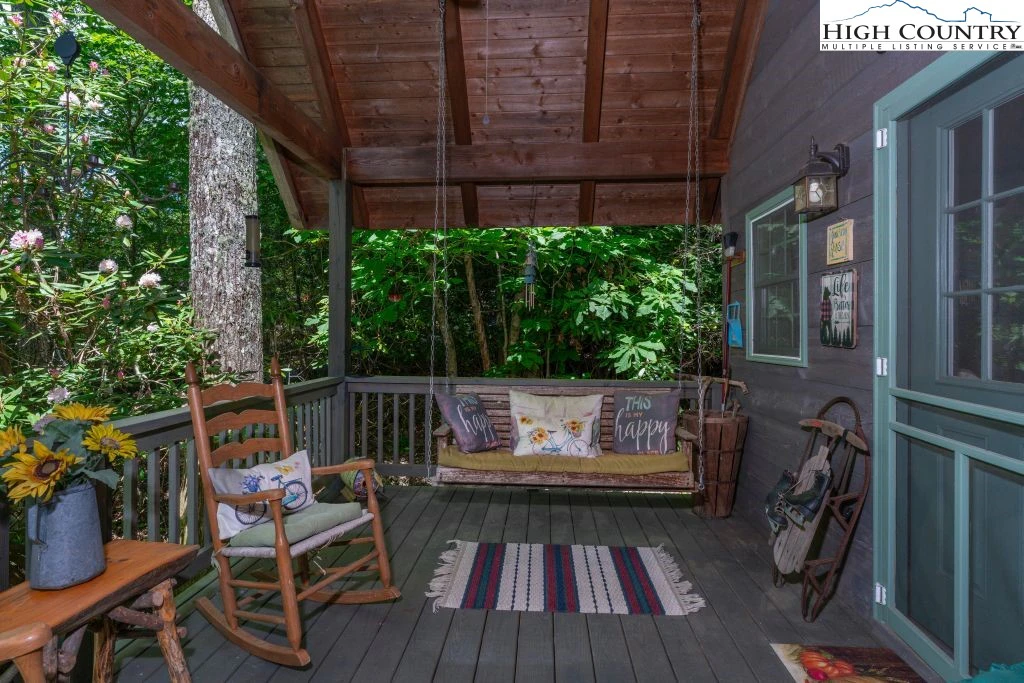 Image number 3 for the current listing