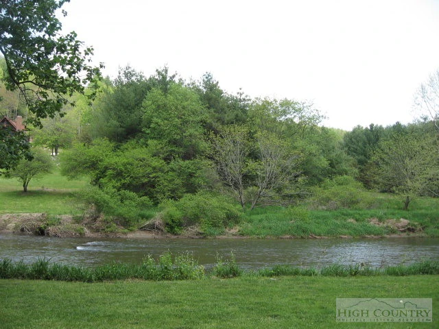 Image number 5 for the current listing