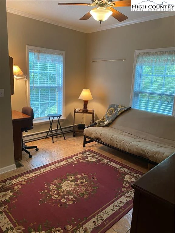 Image number 2 for the current listing
