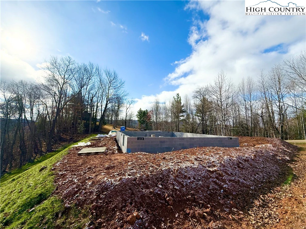 Image number 7 for the current listing