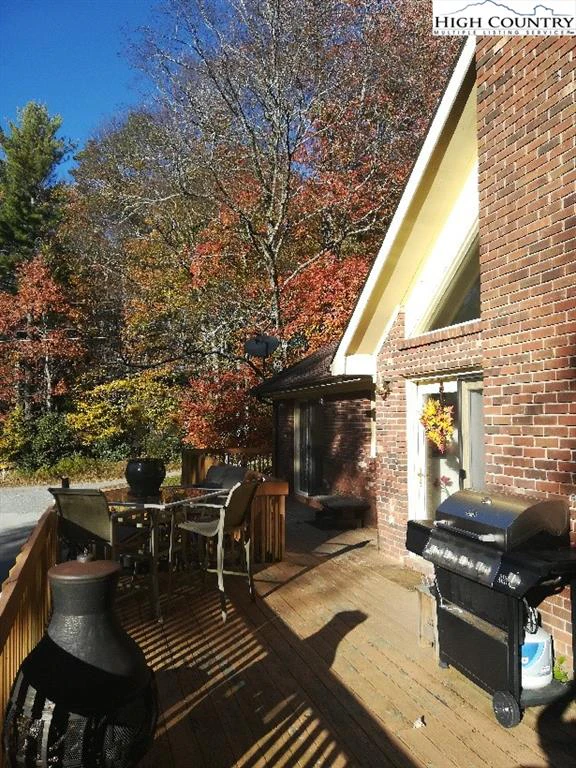 Image number 16 for the current listing