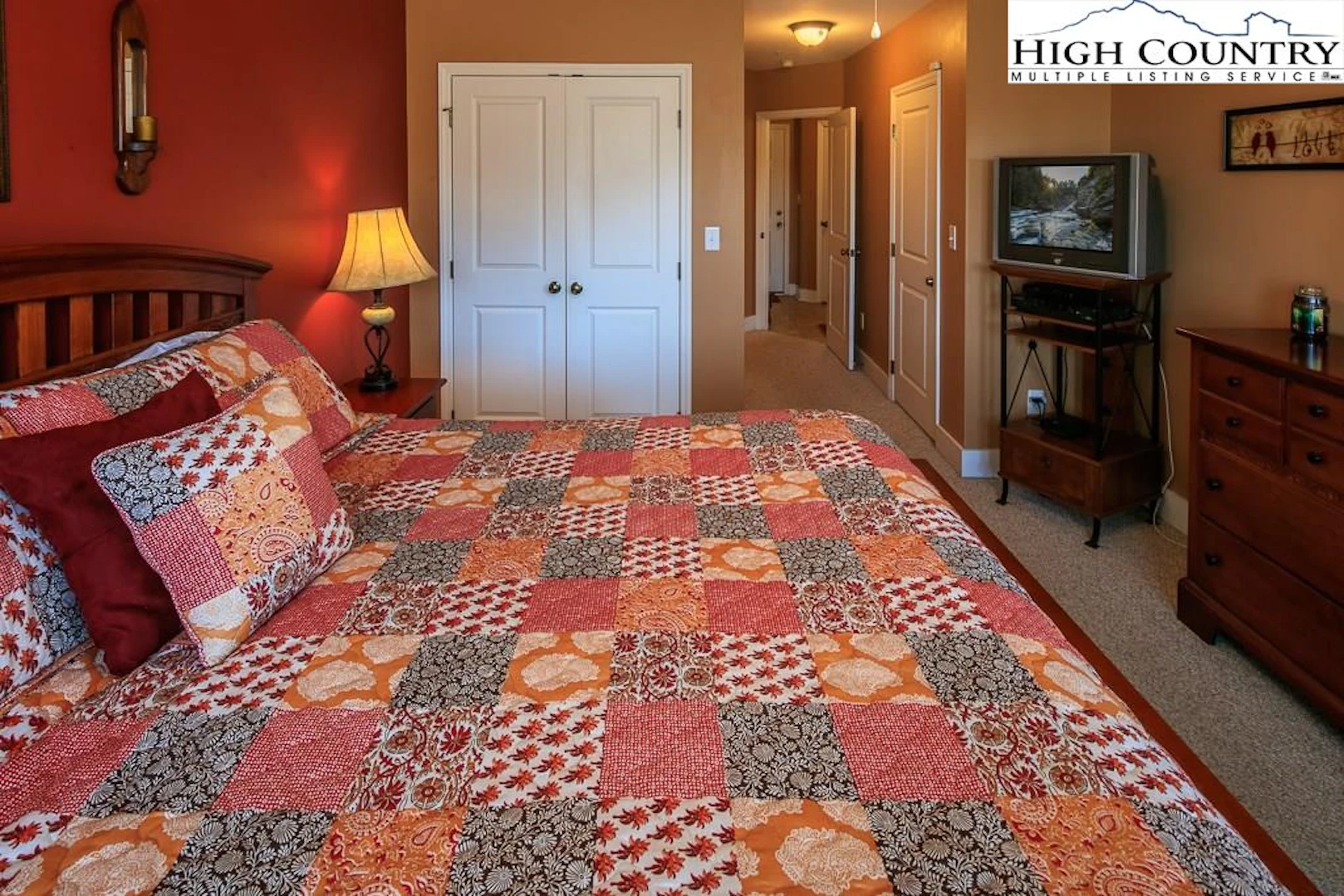 Image number 4 for the current listing