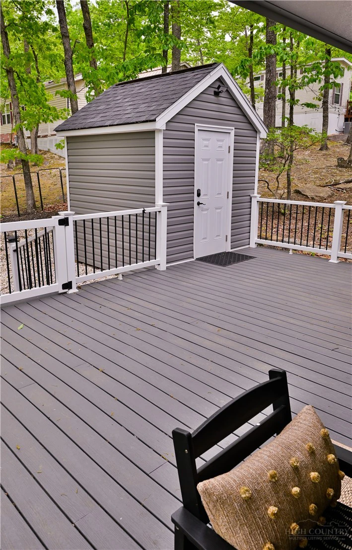Image number 7 for the current listing