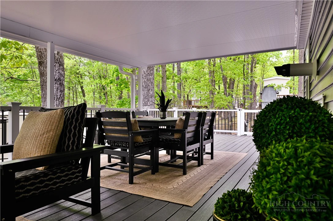 Image number 12 for the current listing