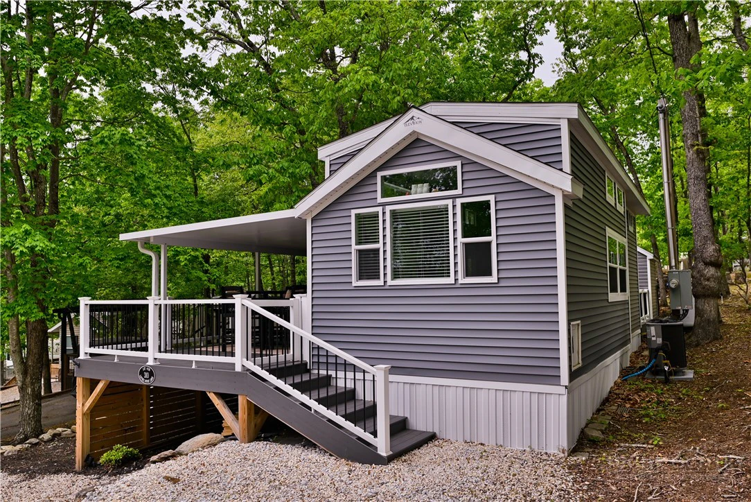 Image number 4 for the current listing