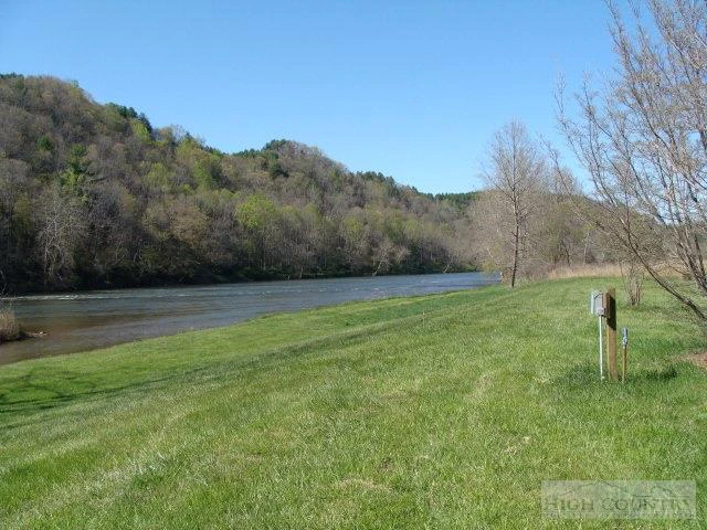 Image number 7 for the current listing