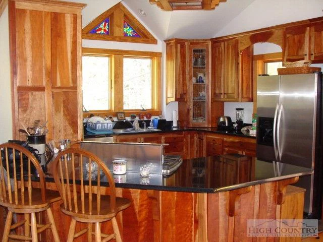Image number 5 for the current listing