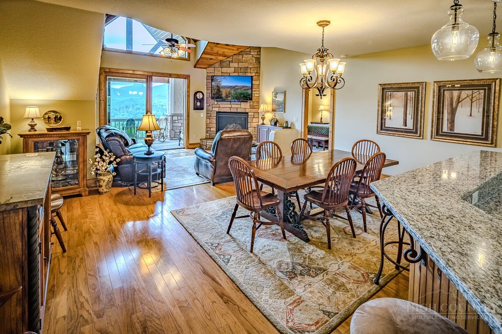 Image number 6 for the current listing
