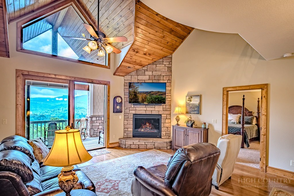 Image number 7 for the current listing