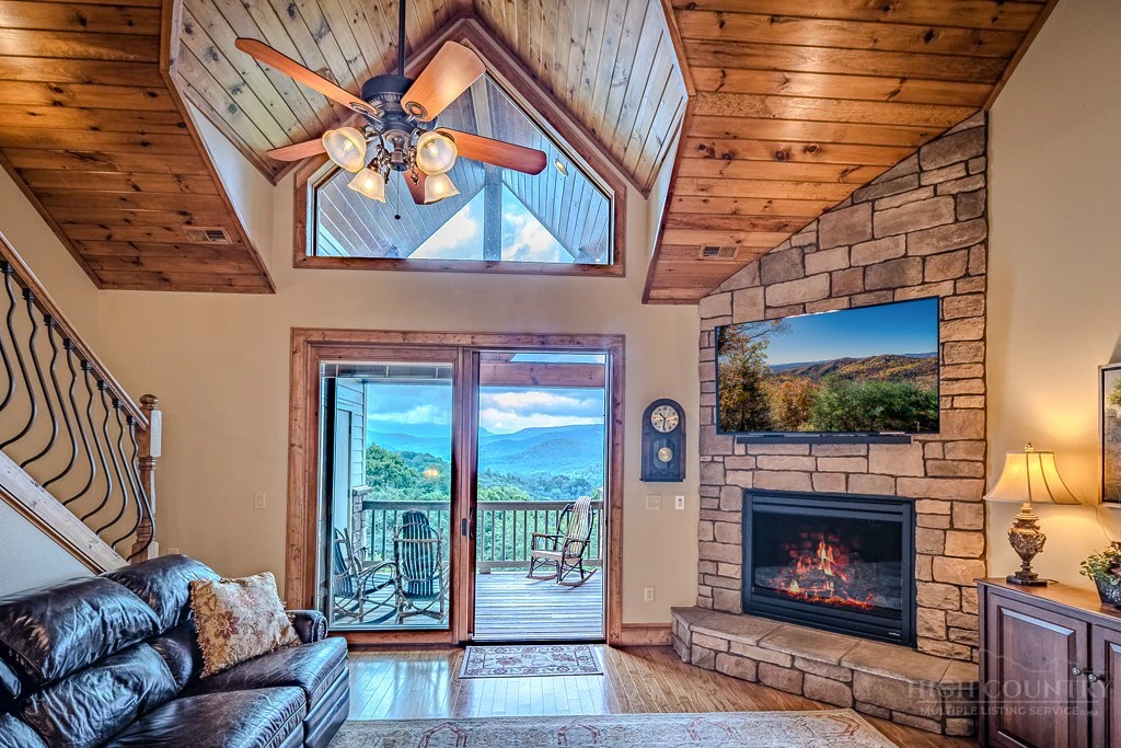Image number 8 for the current listing
