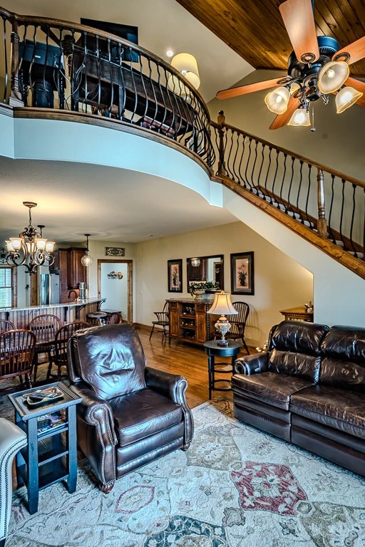Image number 10 for the current listing