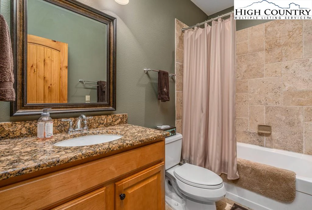 Image number 5 for the current listing